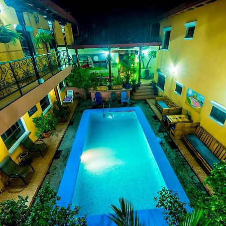 Fullmoon Hotel Granada Exterior foto